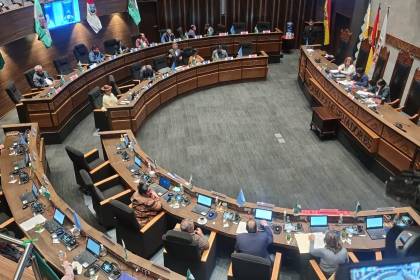 Senado adelanta sesión para este miércoles y legislador del MAS pide tratar ley para cesar a vocales electorales