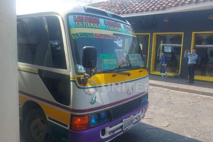 Mujer que murió desmembrada en el centro cruceño se había agachado a recoger un objeto de la vía
