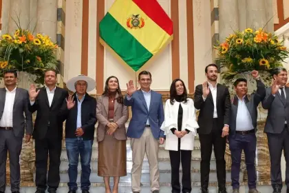 Paz se reúne este miércoles con los nueve gobernadores en Sucre para tratar la propuesta 50-50