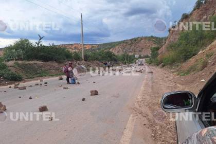 Cochabamba queda cercada con al menos ocho puntos de bloqueo en carreteras