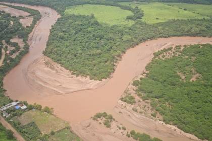 Intensas lluvias provocan riadas, inundaciones y deslizamientos en ocho departamentos del país