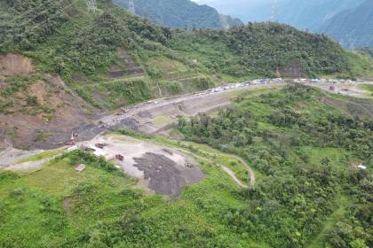 Cierran al menos tres carreteras en el país por los deslizamientos causados por las lluvias