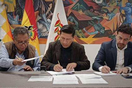 El Gobierno firma acuerdo con representantes de Caranavi, pero algunos sectores mantienen la protesta 