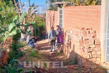 Hallan muerta y con signos de violencia a una mujer de 56 años al interior de su casa