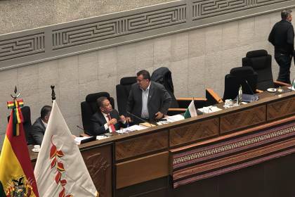 ALP: Lara declara cuarto intermedio para reunirse con jefes de bancada antes de la votación sobre el Estado de excepción
