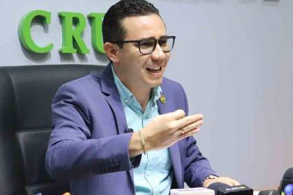 Allanan inmuebles vinculados a Zeballos y su abogado descarta hallazgo de gran cantidad de dinero