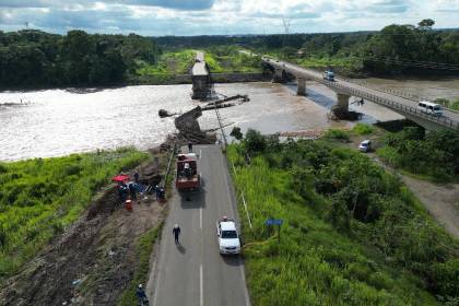 YPFB repara la red de ductos afectados por los desbordes de los ríos Piraí e Ichoa: “Está bajo control”