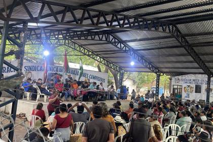 Santa Cruz: Campesinos ratifican bloqueo y esperan que el Gobierno formalice convocatoria al diálogo