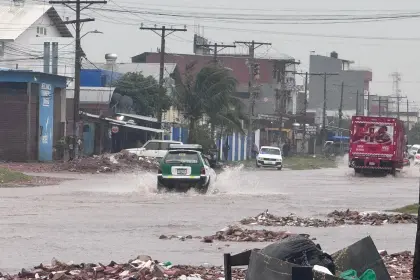 Hay tres alertas por riesgo de desborde de ríos y tormentas eléctricas que pueden afectar a siete departamentos