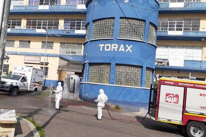 “Vamos a tener que dar raciones secas”: Hospital del Tórax reporta que sus reservas de pollo alcanzan hasta este martes