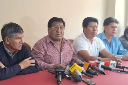 Confederación de Choferes anuncia paro general e indefinido desde este lunes