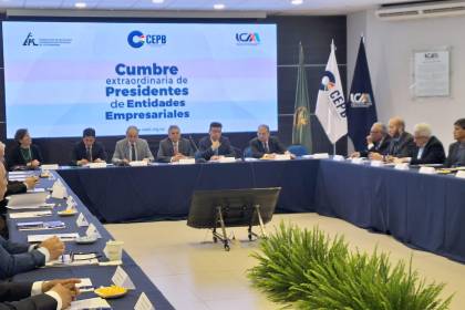 Cumbre: Empresarios buscan elaborar una propuesta en conjunto para reactivar la economía del país 