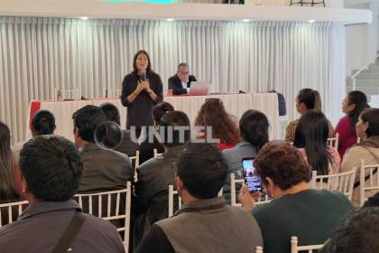 Se instala diálogo entre la ministra de Educación y el magisterio nacional