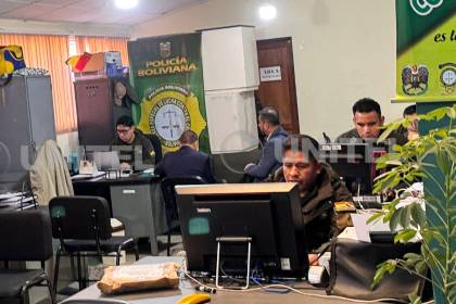 Tras declarar en la Fiscalía, el exministro Medinaceli evitó opinar del caso de presunto sobreprecio en compra de crudo