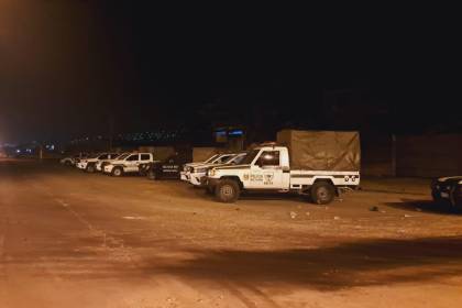 Policía en apronte vigila la ruta que conecta a Cochabamba con el occidente del país ante amenazas de nuevos bloqueos