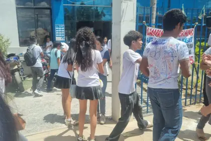 Santa Cruz: Varios colegios cerraron el año escolar este viernes
