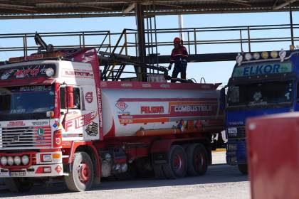 ¿Quiénes pagan el nuevo precio referencial del diésel? Son tres grupos, según el volumen de consumo