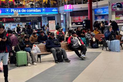 “Solo operamos con el 30% de buses por el diésel”, dice empresa de transporte en la Terminal de La Paz