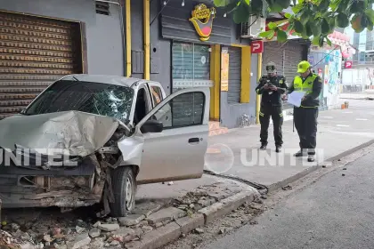 Santa Cruz: Violento accidente en la avenida Busch deja una persona gravemente herida