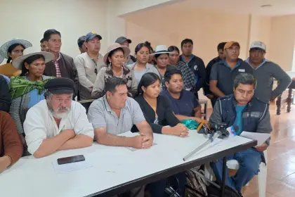 Cocaleros del trópico se suman a la marcha de la COB contra el Decreto Supremo 5503, según dirigente