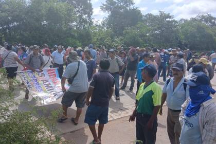 Productores de San José dictan cuarto intermedio al bloqueo instalado en la ruta a Brasil
