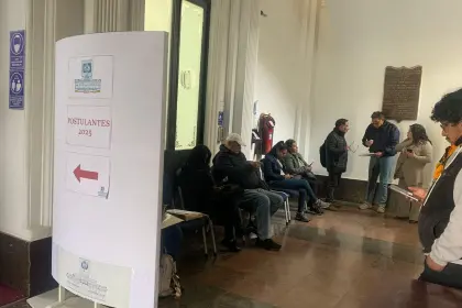 Casi 80 personas inscritas: Este lunes cierran las postulaciones a vocal del TSE