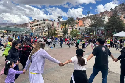 Menos contaminación y 33 vehículos retenidos deja el Día del Peatón en La Paz