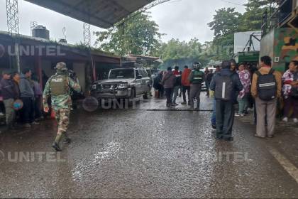 Cocaleros toman un retén en el trópico de Cochabamba y obligan al repliegue de uniformados de Umopar 