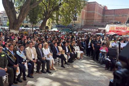Autoridades participan de la misa central de la Festividad de la Virgen de Urkupiña