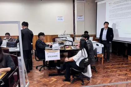 El cómputo oficial avanza y se aproxima al 30% de las actas: sigue el proceso en directo