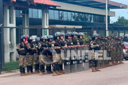 Militares resguardan refinerías de YPFB en el eje central del país tras la denuncia de “sabotaje” que hizo el presidente Paz