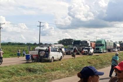 ABC reporta corte del tránsito en dos rutas de Santa Cruz