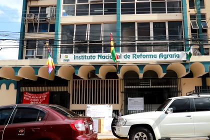 “Vamos a despolitizar y a perseguir a todas esas mafias incrustadas en el INRA”, advierte el Gobierno