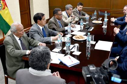 Bolivia coordina con la OEA una misión civil de policías para prevenir conflictos