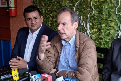 Tuto pide a Paz y Lara limar asperezas: “Si te casaste con el diablo aprende a administrar el infierno”