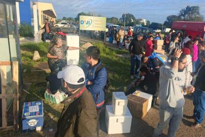 Se registran filas en Viru Viru para enviar encomiendas a La Paz y Cochabamba 