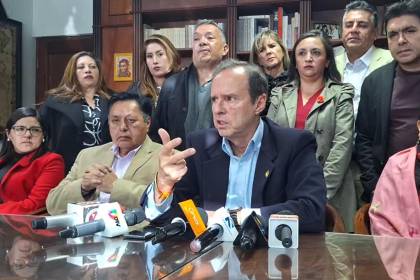 Tuto al Gobierno: “Con los insurrectos y antidemocráticos, apliquen la Ley”
