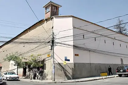 Recapturan a reo que fugó cuando era trasladado hasta una entidad financiera en La Paz