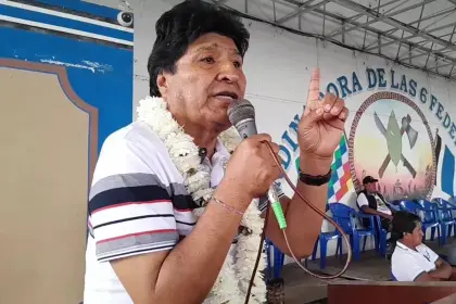 Evo dice que si el TSE “quiere salvar la democracia” debe inscribirlo como candidato