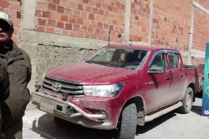 Diprove recupera en Caranavi dos vehículos con reporte de robo en Chile