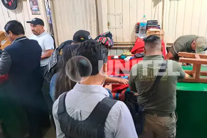 Secuestran iPhones y computadoras en allanamientos en el barrio Chino en Cochabamba 