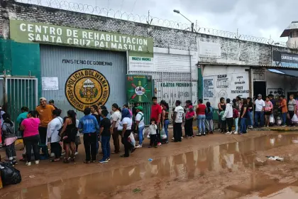 Falta de control en cárceles: Experto observa falta de formación civil en seguridad penitenciaria