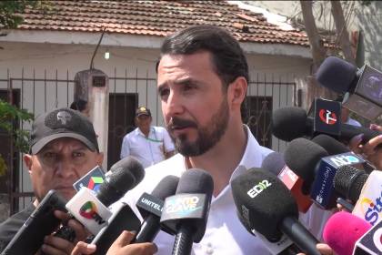 Velasco cuestiona precio diferenciado del diésel y plantea menor dependencia de YPFB 