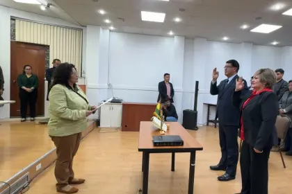 Ministra de Salud posesiona a viceministros de Vigilancia Epidemiológica y Gestión de Salud