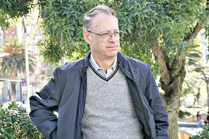 Analista Dunn: “No es que el presidente cambie el gabinete, sino que algunos ministros lo abandonan; no es buena señal”