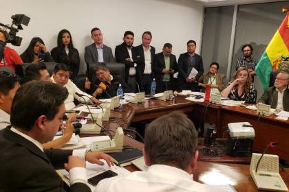 Comisión aprueba el proyecto de ley de elecciones subnacionales tras rechazar cambios y lo remite al pleno de Diputados