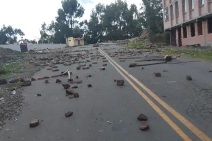 Pese a firma de acuerdo, hay incertidumbre sobre la suspensión de bloqueos