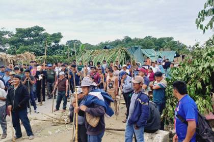 Gobierno dice que los movilizados en el país son “grupos paramilitares” que ocupan francotiradores