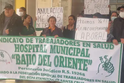 Paro de trabajadores de salud cumple su cuarto día en centros de salud y hospitales de Santa Cruz