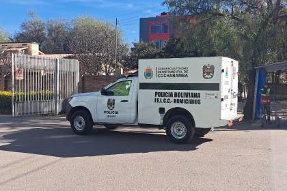 Cochabamba: Hallan a hombre sin vida con herida de cuchillo en el cuello